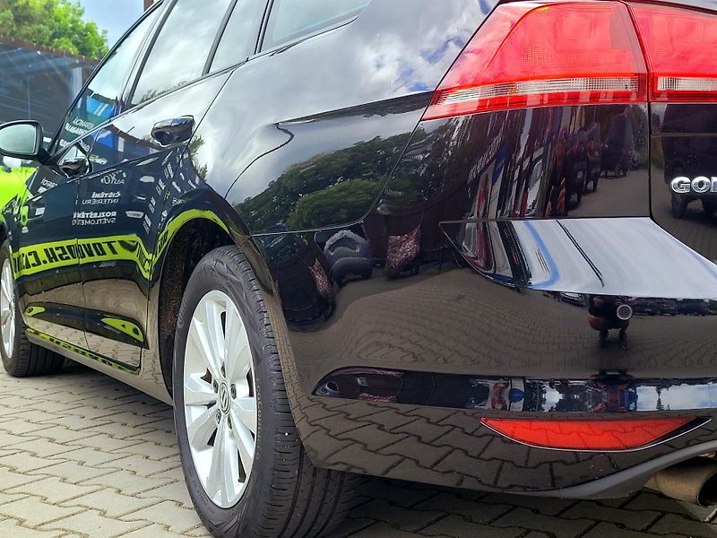 Volkswagen Golf 1,2TSi *SERV.KNIHA*            - fotka 44 z 45