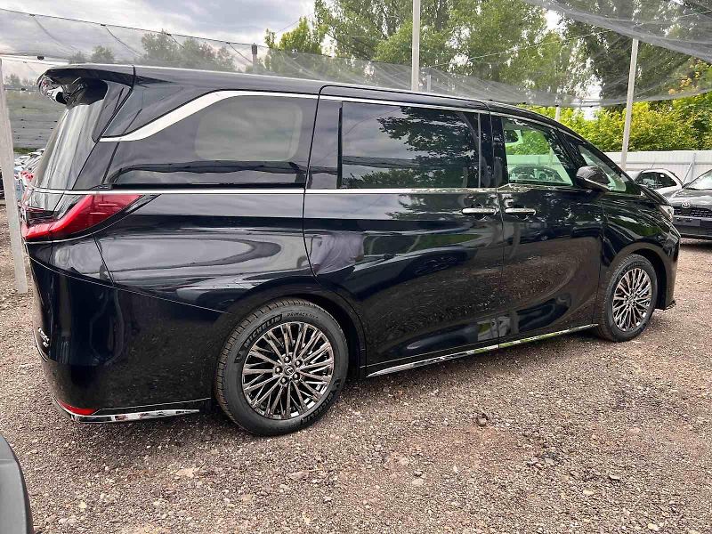 (2025) VIP 4 seats EXECUTIVE | MAX - fotka 5 z 12