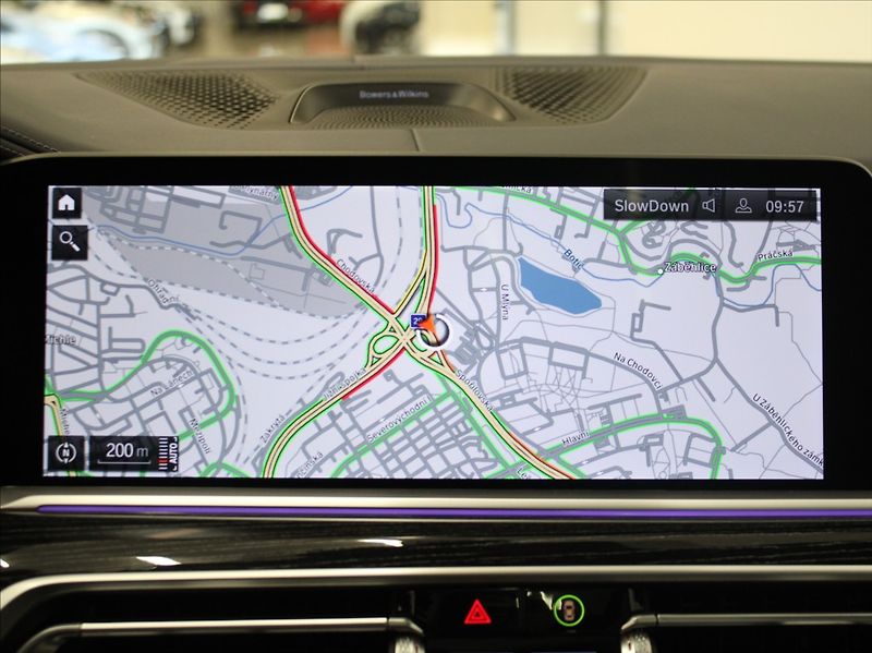 BMW X7 3,0 40xD M-paket B&W 6-míst ČR - fotka 15 z 51
