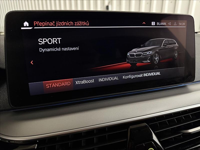 BMW Řada 5 530E XDRIVE ACC LASER TAŽNÉ - fotka 29 z 47