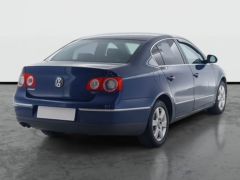Volkswagen Passat (2006) Comfortline 1.9 TDI, po STK - fotka 5 z 18