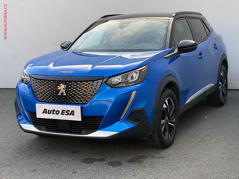 Peugeot 2008 (2023) 1.2PT, Allure, navi, kamera - fotka 3 z 17