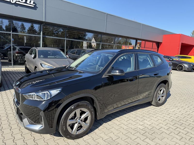 BMW X1 (2024) 18i 100kW LED KAMERA CZ - fotka 3 z 40