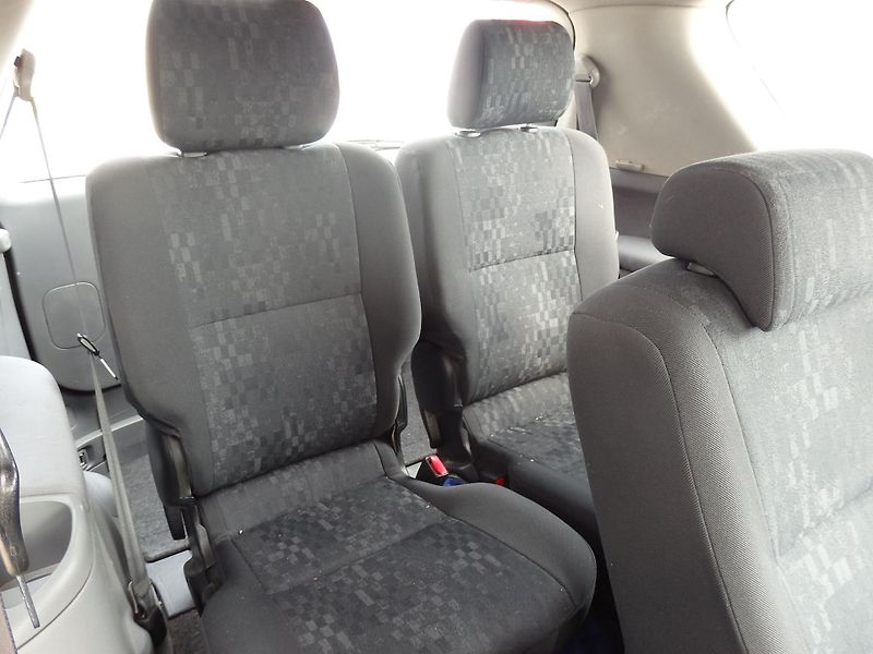 Toyota Avensis Verso 2.0 VVT-i 110 kW ZÁLOHOVÁNO - fotka 10 z 18