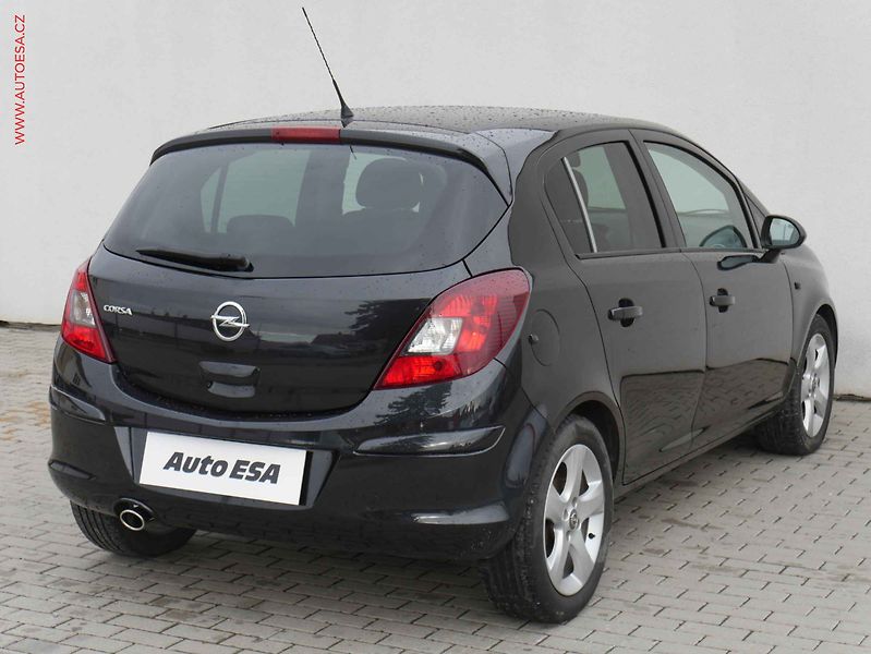 Opel Corsa (2012) 1.2i, ČR, AC, temp - fotka 4 z 15