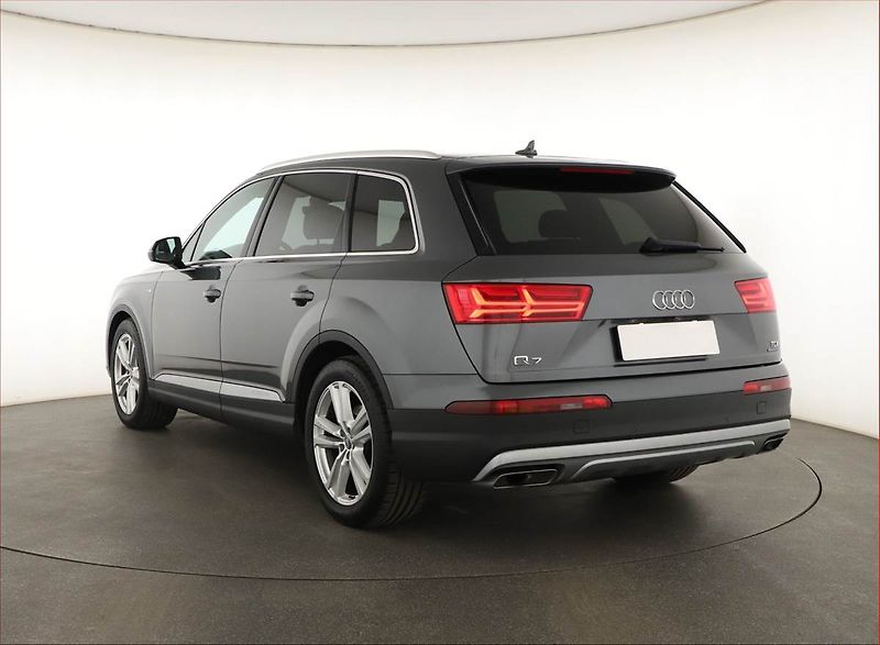 Audi Q7 (2017) S-Line 3.0 TDI - fotka 4 z 20