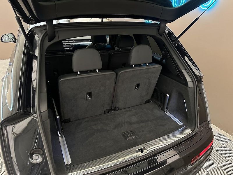 Audi Q7 (2018) 50TDI 7 míst MATRIX CZ  - fotka 14 z 33