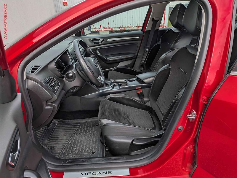 Renault Mégane (2017) 1.2 TCe, ČR, LED, navi, park - fotka 9 z 15