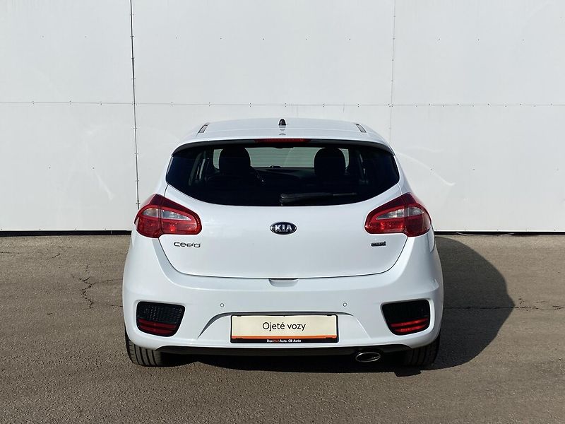 Kia Ceed 1,6 CRDi 100 kW - fotka 6 z 25