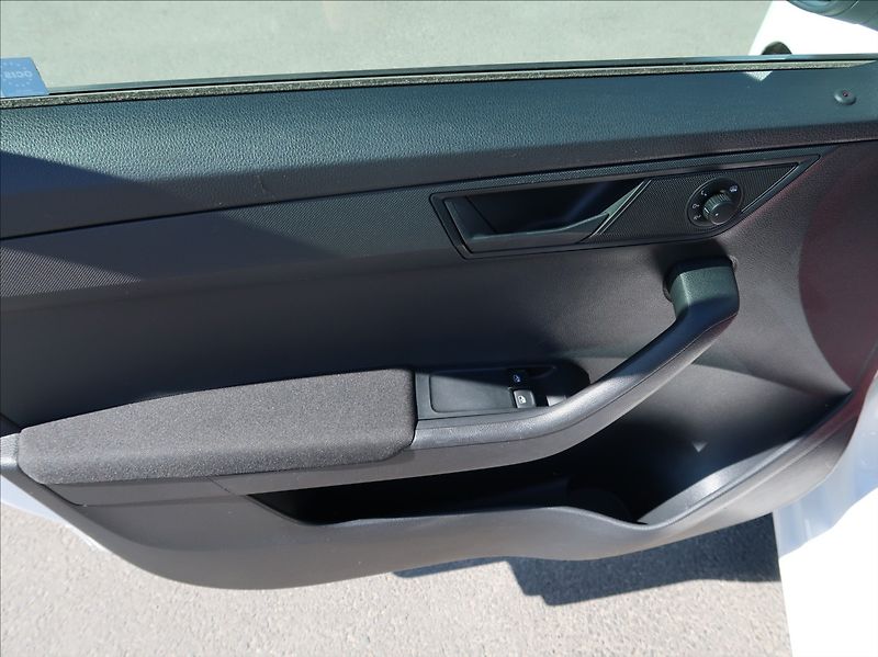Škoda Fabia 1,0 TSi,70kW,1majČR,klima,DPH - fotka 18 z 24