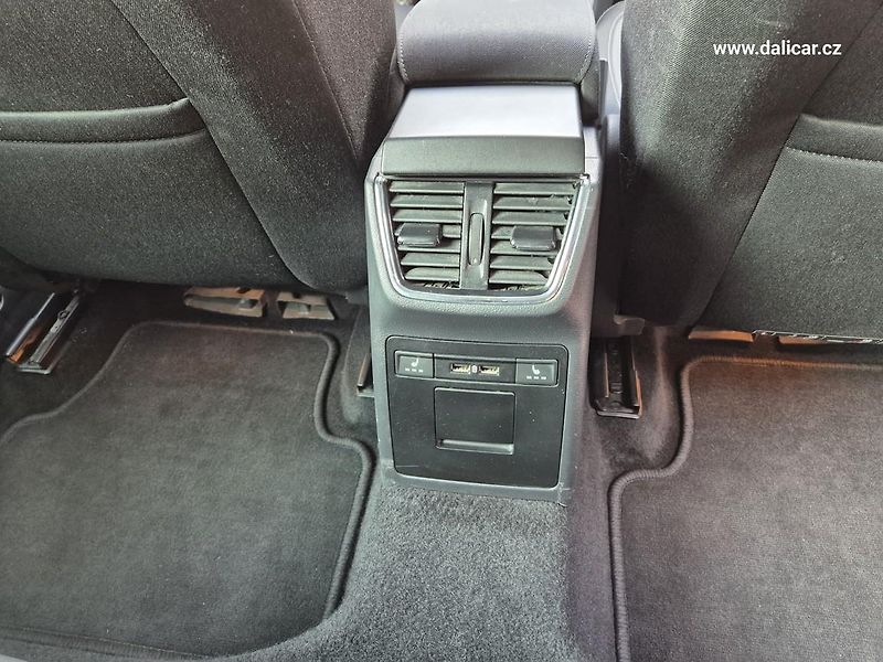 Škoda Octavia (2018) 2.0TDi 110KW FullLed SCOUT - fotka 44 z 53