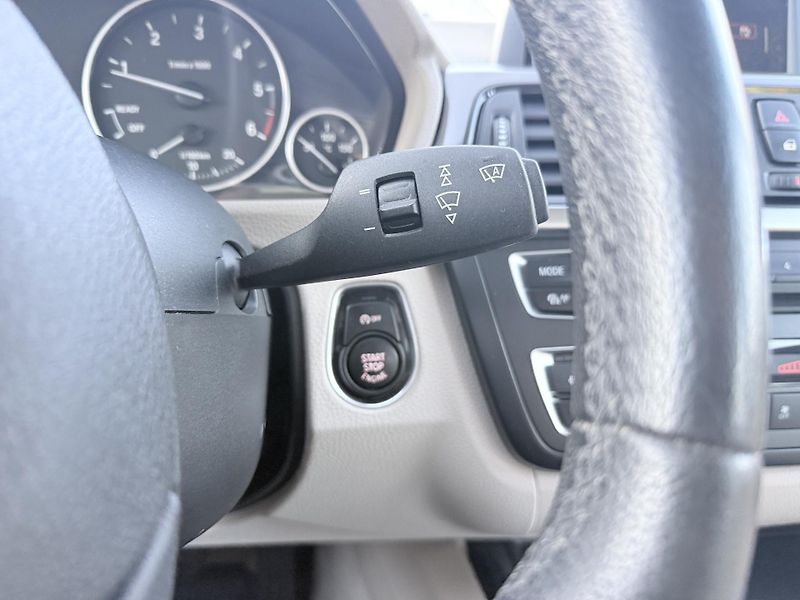 BMW Řada 3 320D  - fotka 22 z 37