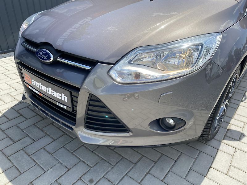 Ford Focus 1.6i 77kW - KLIMA - 118 000KM - fotka 8 z 39