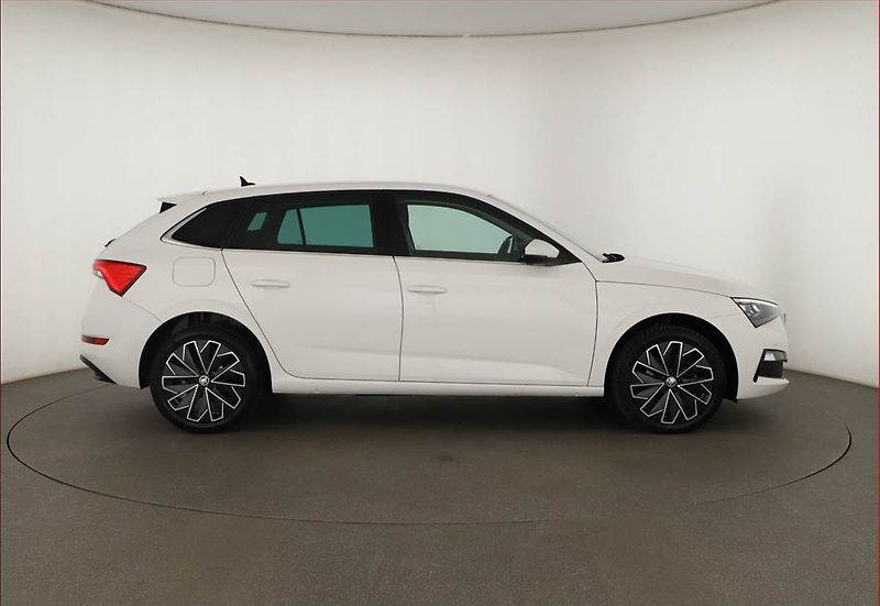 Škoda Scala (2023) Style 1.0 TSI, ČR,1.maj - fotka 6 z 15