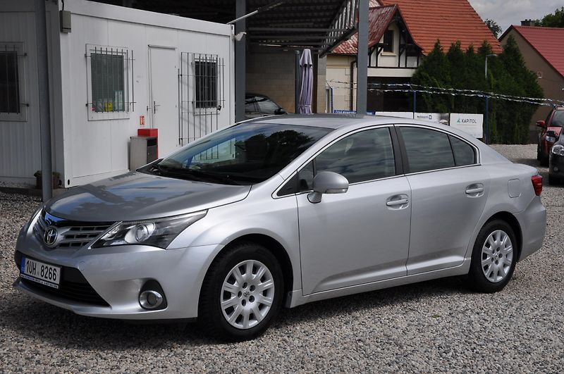 Toyota Avensis 1.8 Valvematic A/T Kůže - fotka 1 z 14