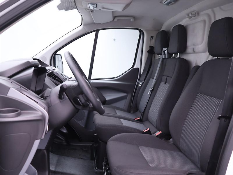 Ford Transit Custom 2,2 TDCI 74kW L2H2 Klima - fotka 10 z 27