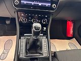 Škoda Superb 2.0 TDI STYLE - náhled 17