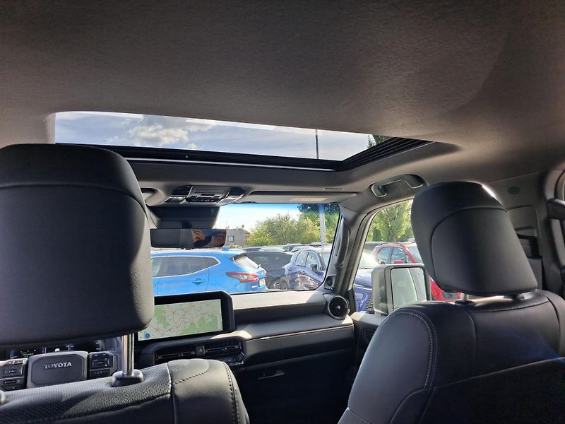 Toyota Land Cruiser 2.8 D-4D 6AT Executive MHEV AW - fotka 26 z 29