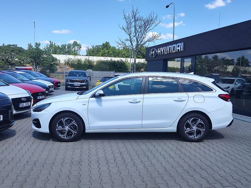 Hyundai i30 1.5 T-GDI/117kW Smart Navi - fotka 8 z 38