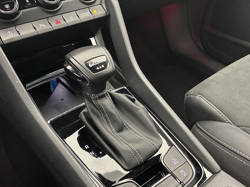 Škoda Kodiaq 2,0 TDI DSG 4x4 Sportline DPH - fotka 25 z 35