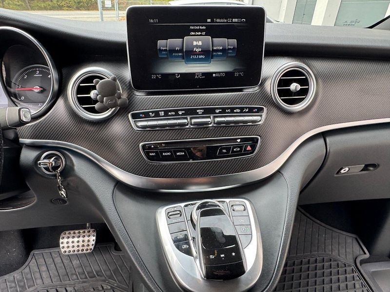 Mercedes-Benz Třídy V (2016) 2.2 V250 AMG Avantgarde - fotka 19 z 27