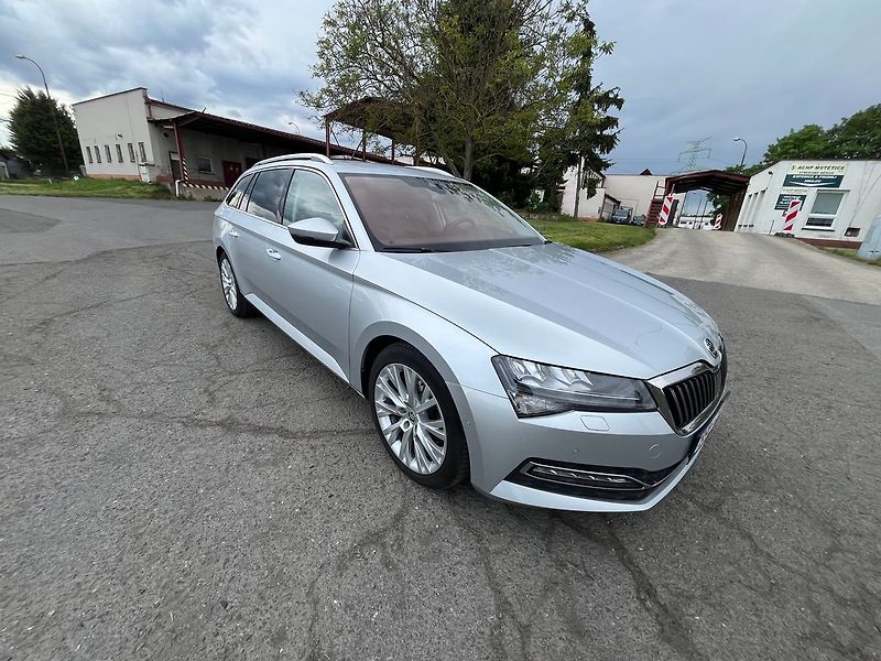 Škoda Superb STYLE 2.0TDi 147kW*4x4* - fotka 19 z 27