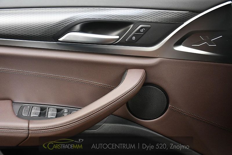 BMW X3 xDrive30d M-SPORT 1M ČR - fotka 24 z 54