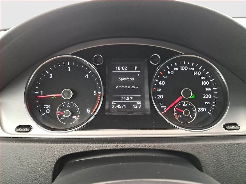 Volkswagen CC (2014) R-line 2.0 TDI, 4X4, Automat - fotka 11 z 18