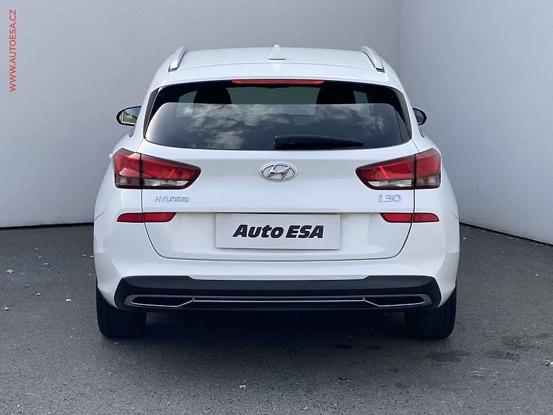 Hyundai i30 (2021) 1.6 CRDi, ČR, LED,, temp - fotka 5 z 17