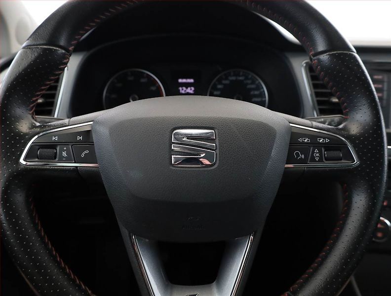 Seat Leon (2015) 1.4 TSI, Kůže, Tempomat - fotka 8 z 18