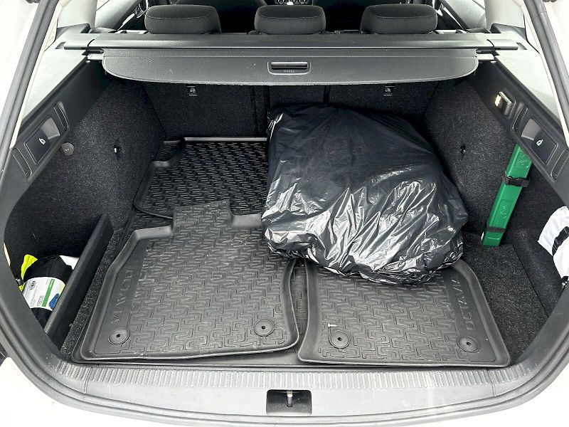 Škoda Octavia (2019) Combi 1.5 TSI 96kW Plyn (CNG) - fotka 28 z 30