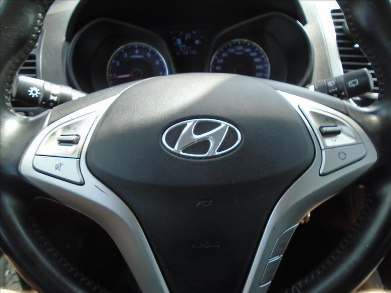 Hyundai ix20 1,6 - fotka 22 z 24