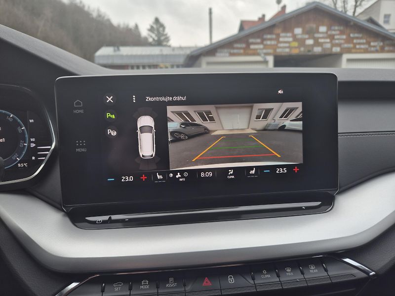 Škoda Octavia ZAMLUVENO ! 2,0TDi 85kw 17ALU - fotka 32 z 46