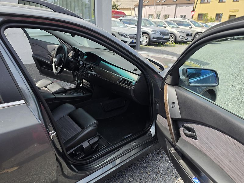 BMW Řada 5 530 XD Xenon Kuže  - fotka 12 z 15