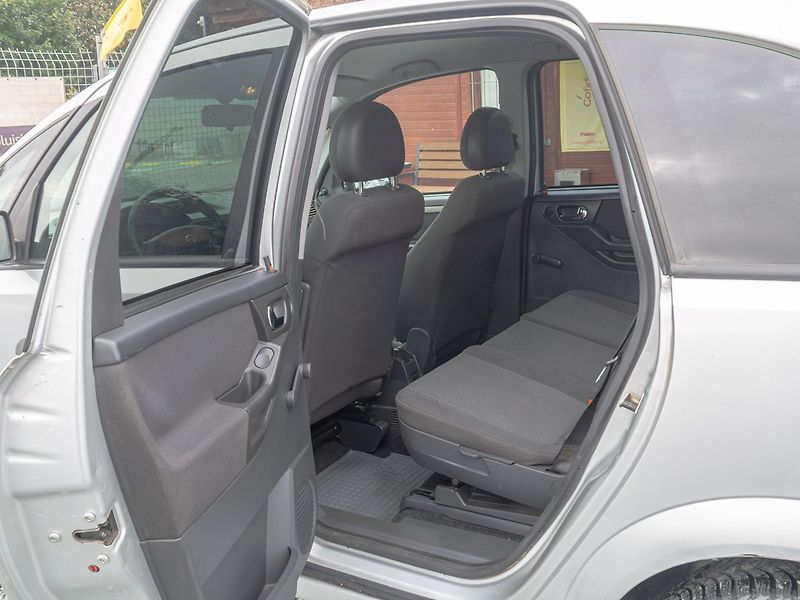 Opel Meriva (2009) 1.6i 16V 77KW – 5/2028 - fotka 31 z 37
