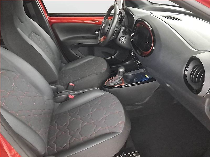 Toyota Aygo (2023) 1.0 VVT-i, Automat, ČR,1.maj - fotka 9 z 20