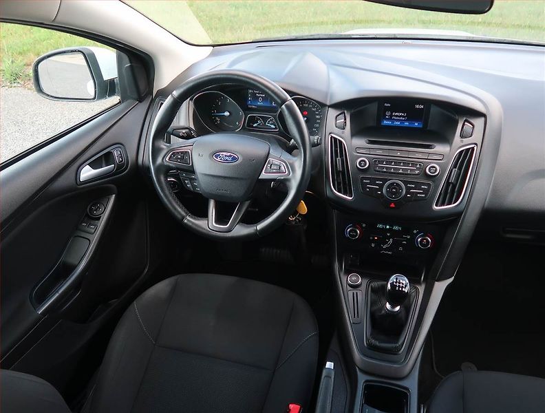 Ford Focus (2016) 1.5 TDCi, Tempomat - fotka 7 z 14
