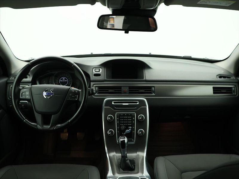 Volvo V70 2.0 D3 110kW Navi - fotka 15 z 31