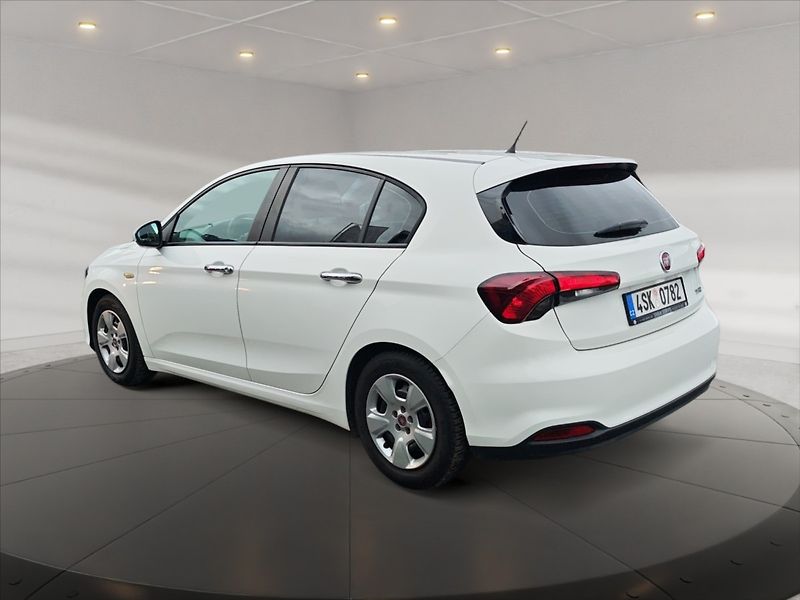 Fiat Tipo 1,4 95k Plus - fotka 5 z 11
