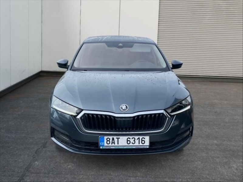 Škoda Octavia 2,0 TDI 85 Ambition - fotka 2 z 11