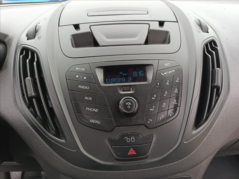 Ford Tourneo Courier 1,5 TDCI,ČR,SERVISKA,ROZVODY - fotka 30 z 37