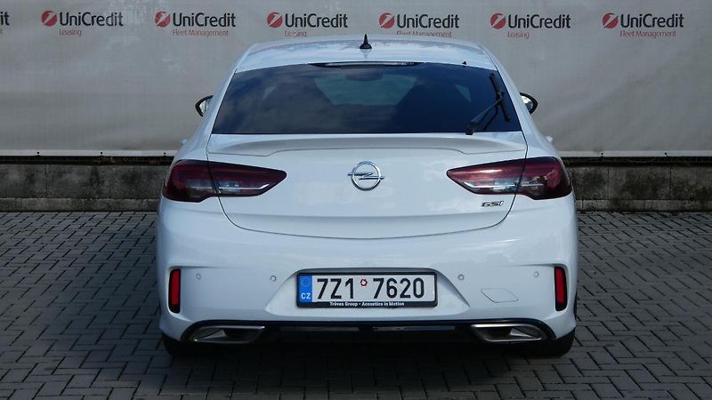 Opel Insignia 2,0 T 4x4 GSi - fotka 4 z 25