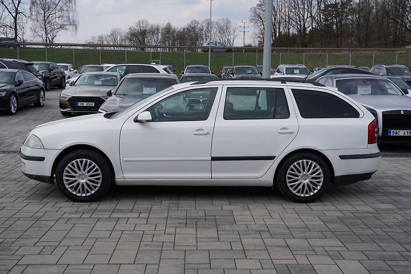 Škoda Octavia 1.6 FSI/116PS/Elegance/kůže/ČR - fotka 3 z 39