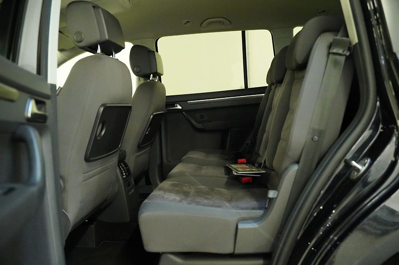 Volkswagen Touran - fotka 25 z 26