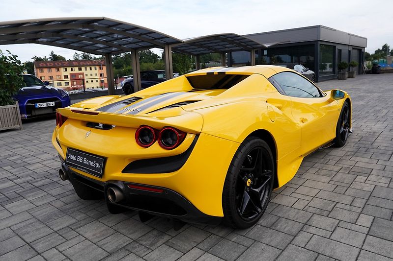 Ferrari F8 Spider/6700km/720 PS - fotka 6 z 51