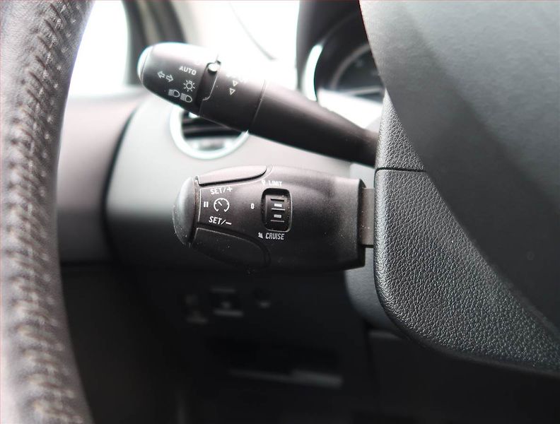 Peugeot 308 (2013) Style 1.6 HDi, Serv.kniha - fotka 18 z 19