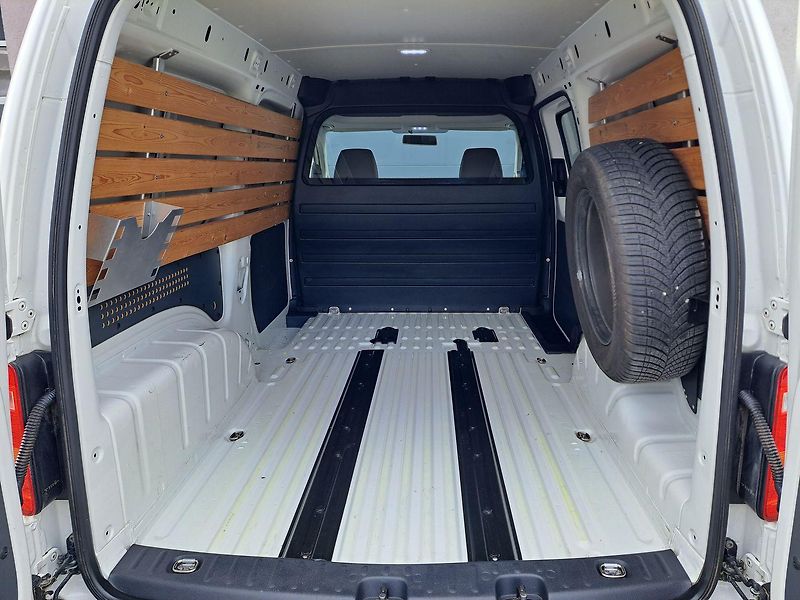 Volkswagen Caddy (2019) 1.4 TGI Maxi ZÁRUKA, 81kW - fotka 26 z 29