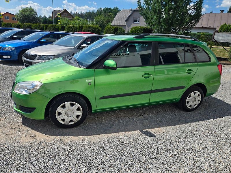 Škoda Fabia (2012) 1.2 TSI Serviska - fotka 7 z 34