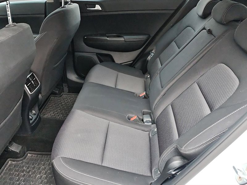 Kia Sportage (2018) ČR , kamera , 1.majitel - fotka 13 z 20