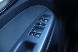 Volkswagen Touran (2013) 1.6 TDI, Automat, Serv.kniha - náhled 20